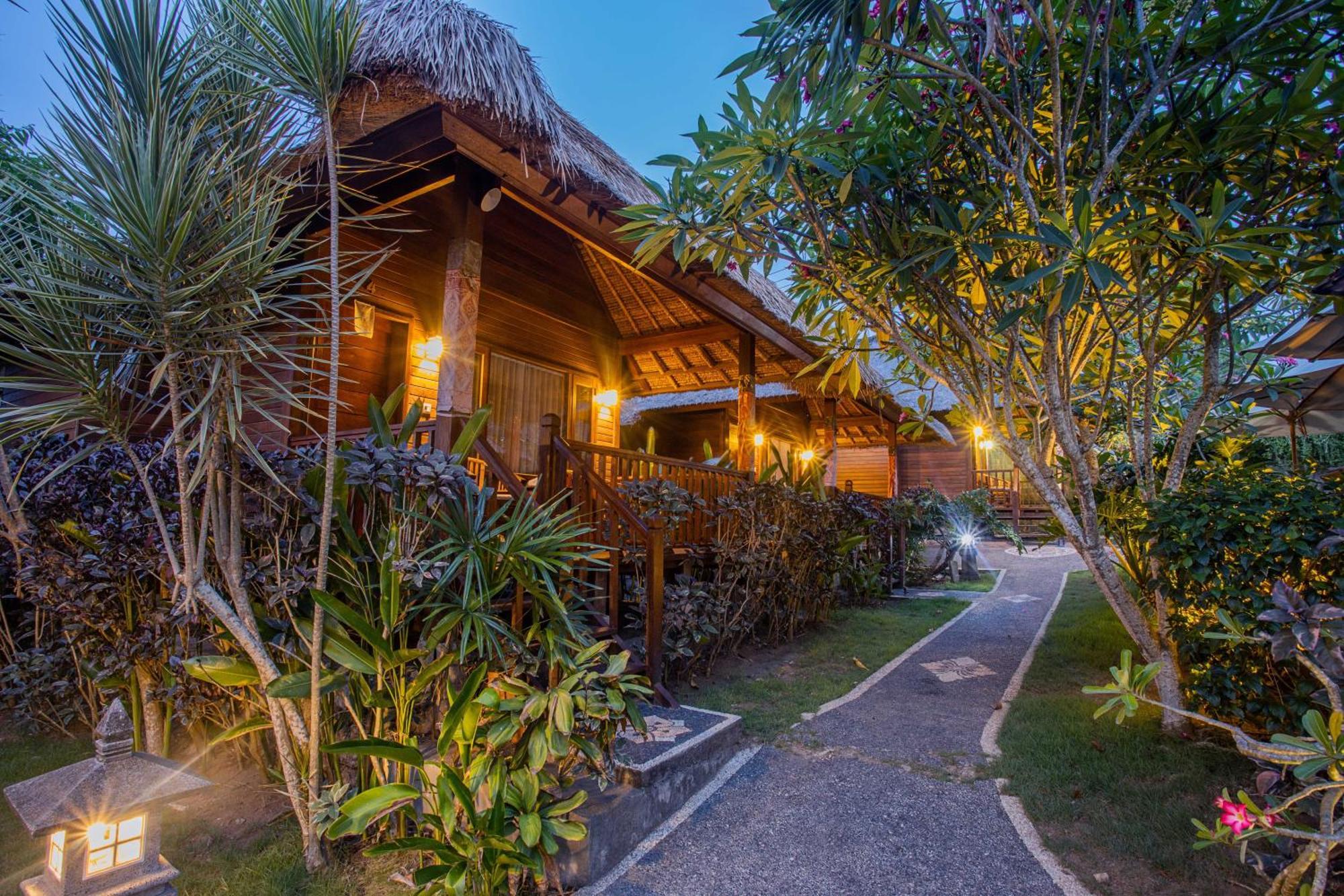 Hotel Lembongan Mantra Huts Exterior foto